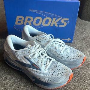 Brooks Adrenaline GTS 24